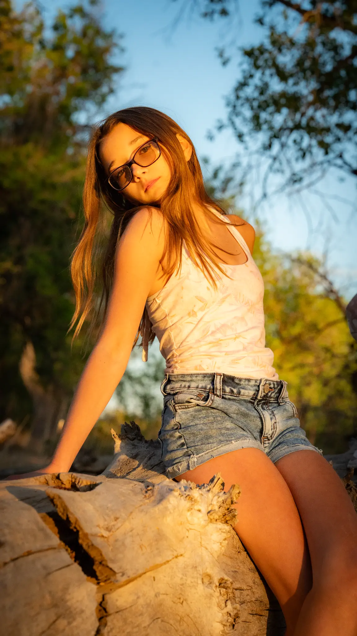 Lifestyle portrait of Lily Anna Zachman with a soft editorial feeling.